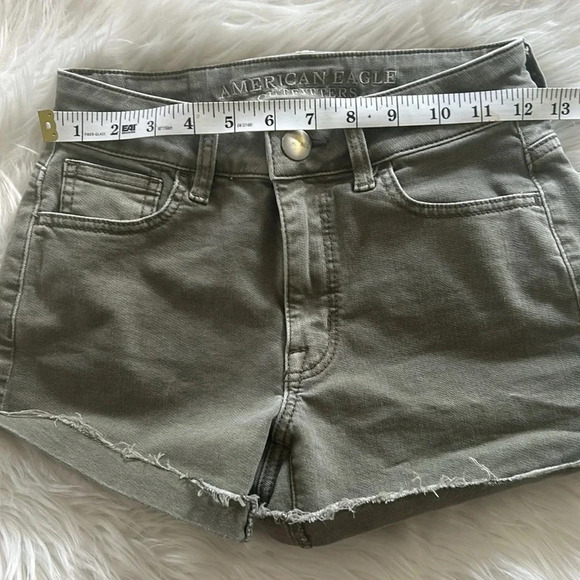 American Eagle super super stretch olive green denim shorts size 2 - Picture 5 of 7